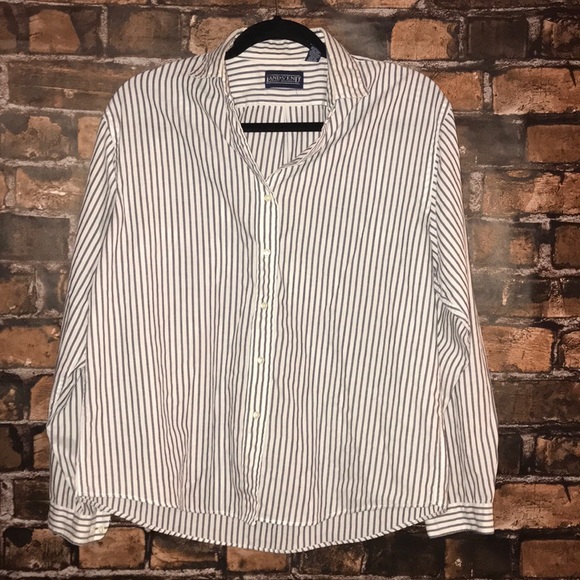 Lands' End Tops - Lands’ End button down dress shirt